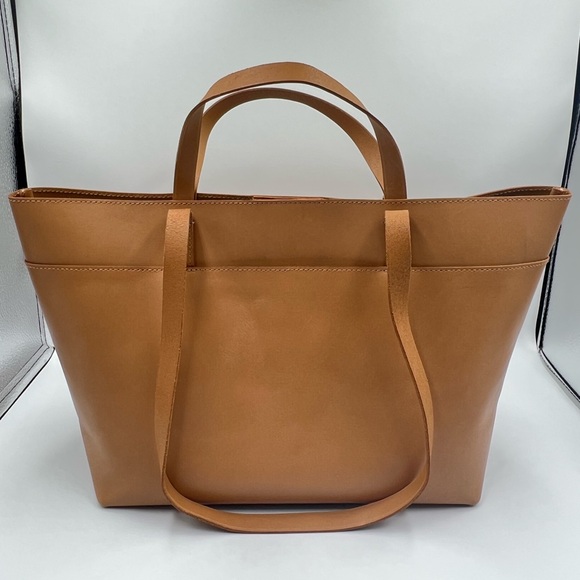 Madewell Medium Essentials Leather East/West Tote - Picture 2 of 12